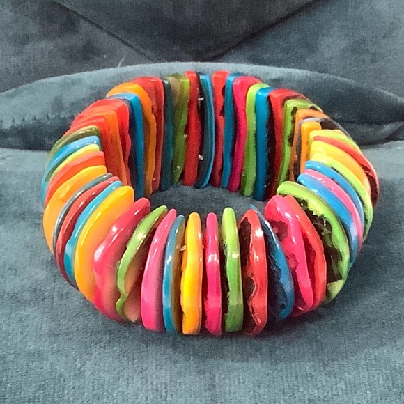 Vintage Multi Colored Colorful Dyed Shell Stretch Bracelet - Picture 3 of 6